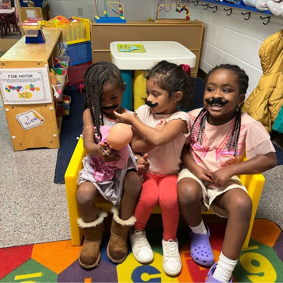 Meet your Posher, Rhonda. I love my job being a teacher to our wonderful future - Picture 3 of 10